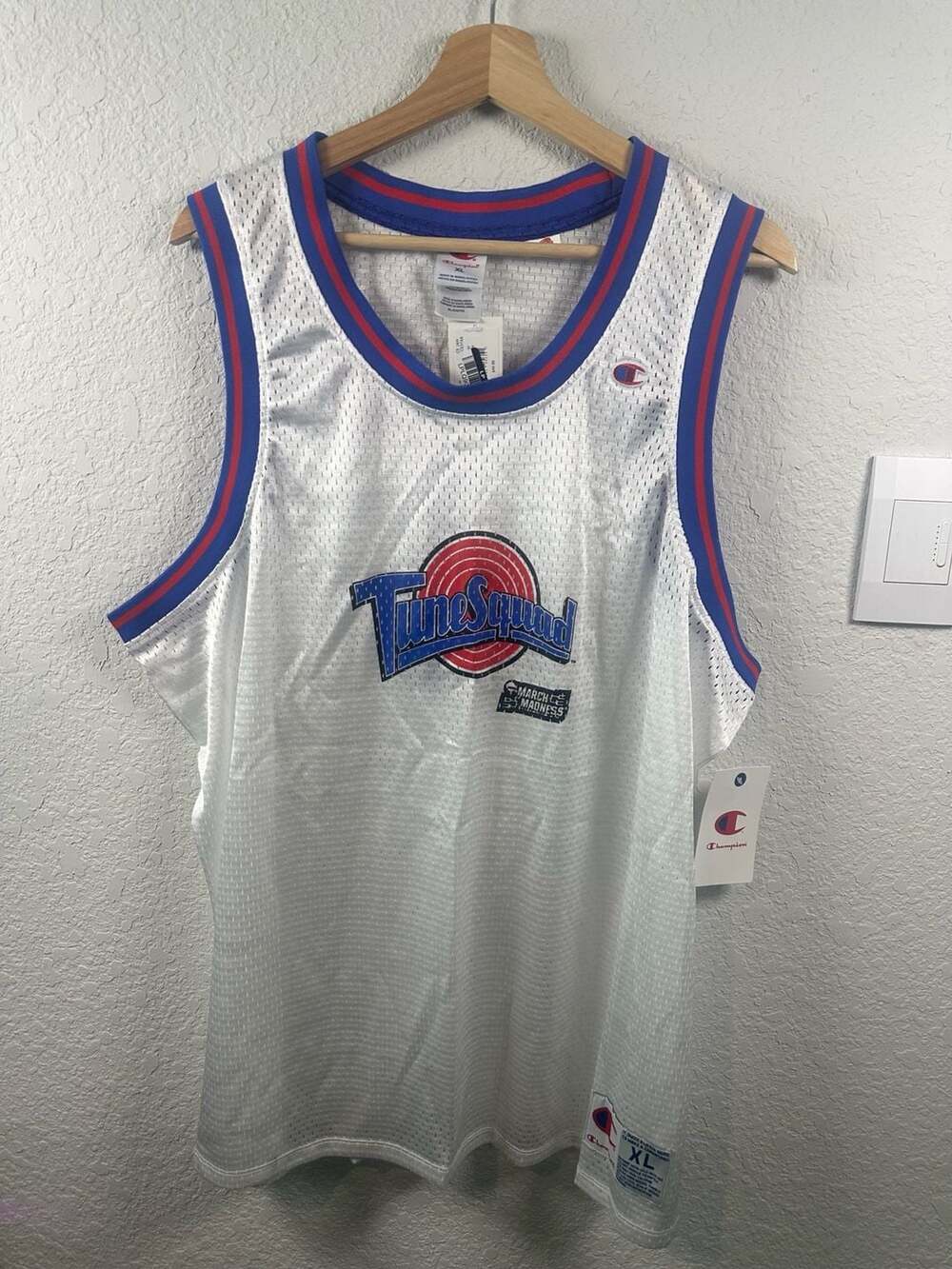 Champion Tune Squad Bugs #1 Basketball Jersey Size XL